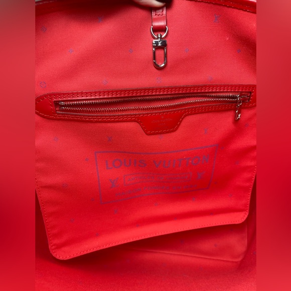 LOUIS VUITTON Limited Edition Neverfull Escale MM - Picture 9 of 16